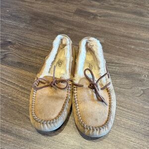 Ugg Dakota Moccasins, Chestnut, Size 7